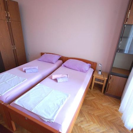 Apartments Dida By El-Pi Tours Njivice Bagian luar foto