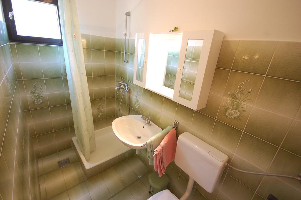 Apartments Dida By El-Pi Tours Njivice Ruang foto