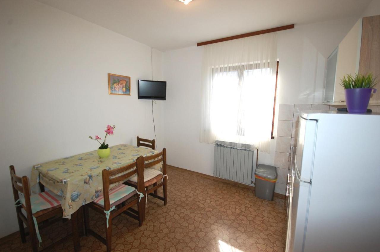 Apartments Dida By El-Pi Tours Njivice Bagian luar foto